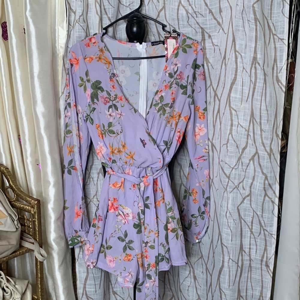 NWT Boohoo Lavender Floral Wrap Romper with Tie Waist